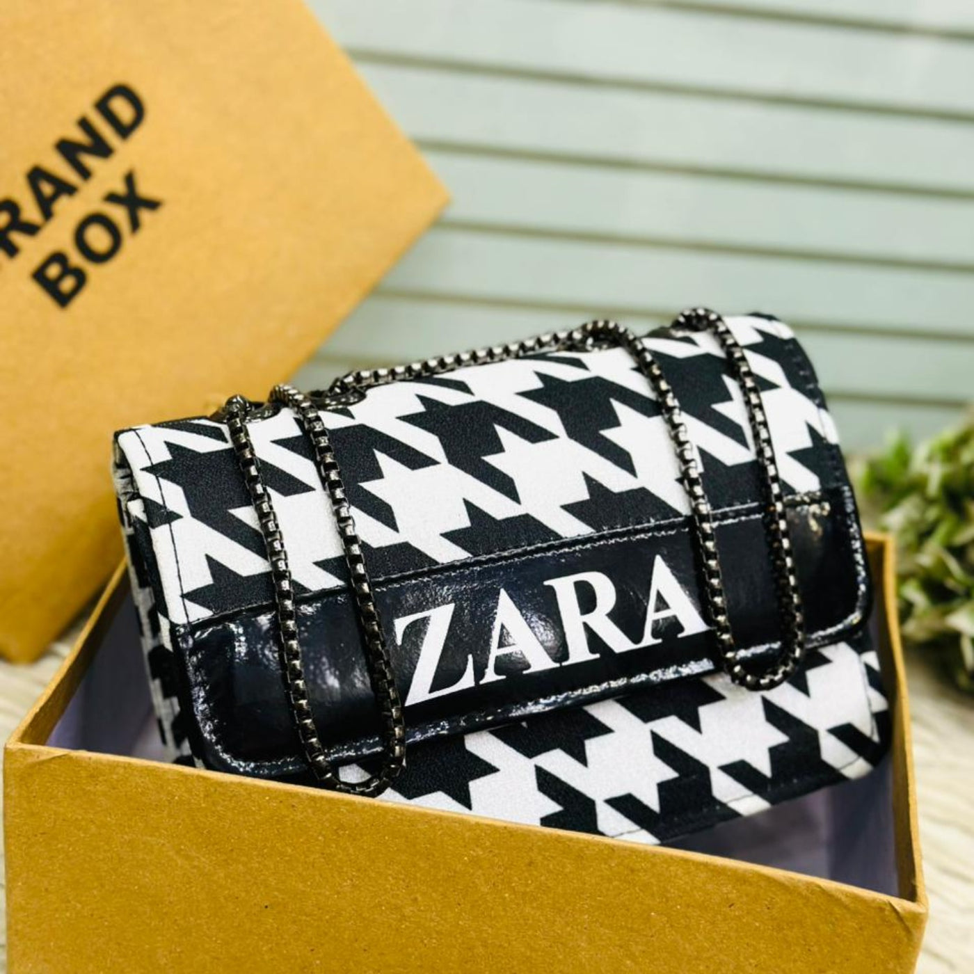 Houndstooth Crossbody Handbag