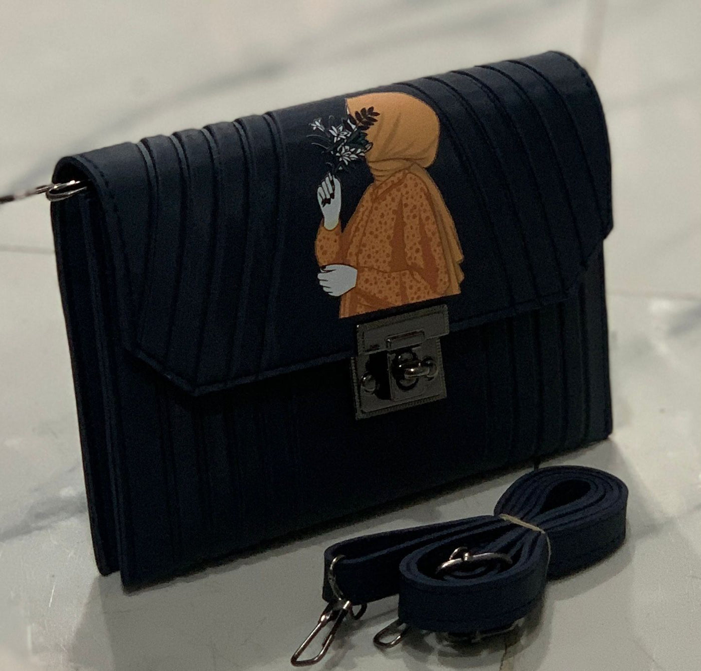 جودة ممتازة (قفل أمامي + حزام طويل)